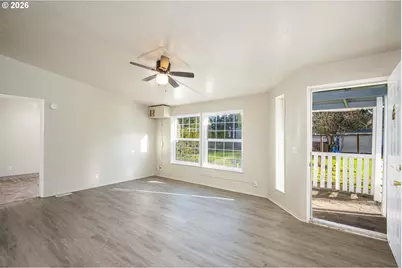 47757 Fairy Glen Dr, Oakridge, OR 97463 - Photo 6