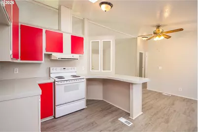 47757 Fairy Glen Dr, Oakridge, OR 97463 - Photo 12