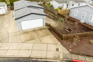 2569 Maia Loop, Springfield, OR 97477 - Photo 36