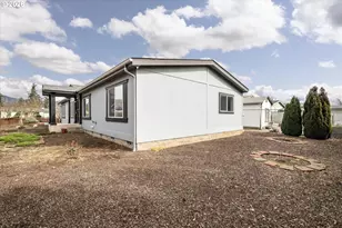 2569 Maia Loop, Springfield, OR 97477 - Photo 32