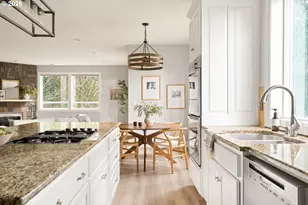 930 SW Skyline Blvd, Portland, OR 97221 - Photo 18