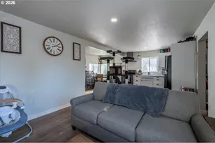 130 S 7th St, Lakeside, OR 97449 - Photo 16