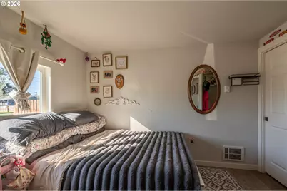 130 S 7th St, Lakeside, OR 97449 - Photo 22
