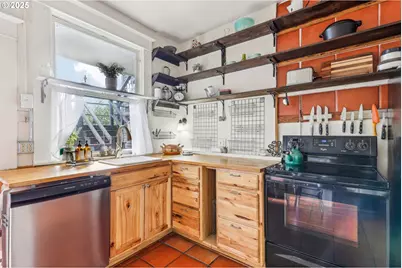 2058 NW Flanders St #5-2, Portland, OR 97209 - Photo 10