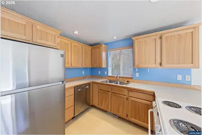 475 SE Hankel St, Dallas, OR 97338 - Photo 6
