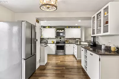 905 NW 19th St, McMinnville, OR 97128 - Photo 16