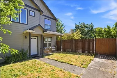 9442 N Macrum Ave, Portland, OR 97203 - Photo 1