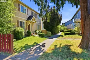 9442 N Macrum Ave, Portland, OR 97203 - Photo 4