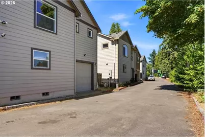 9442 N Macrum Ave, Portland, OR 97203 - Photo 36