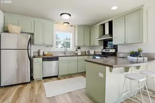 9442 N Macrum Ave, Portland, OR 97203 - Photo 10