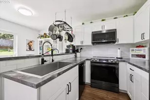 2855 5th St, Columbia City, OR 97018 - Photo 12