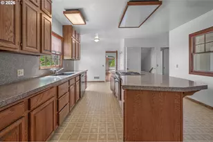 6315 SW Richey Ln, Portland, OR 97223 - Photo 8