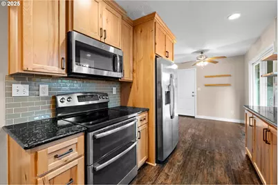 330 NE 190th Ave, Portland, OR 97230 - Photo 14