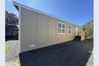 1085 W 1st Ave #L, Junction City, OR 97448 - Photo 1