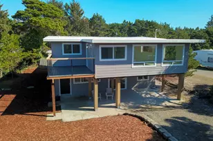 4589 Meares St, Florence, OR 97439 - Photo 2