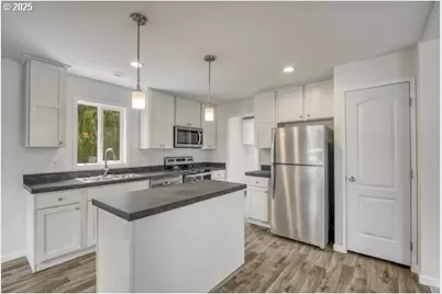 5885 NE Jacobson St #39, Hillsboro, OR 97124 - Photo 4