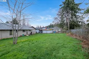 1360 Sunset Ln, Sweet Home, OR 97386 - Photo 20