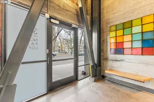 300 NW 8th Ave, Portland, OR 97209 - Photo 20