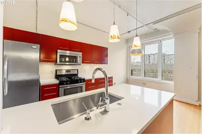 300 NW 8th Ave #303, Portland, OR 97209 - Photo 12