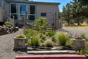 7872 SE Thompson Ct, Prineville, OR 97754 - Photo 2