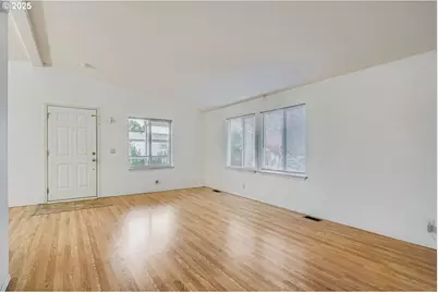 2111 Pippin St NE, Salem, OR 97305 - Photo 4