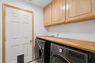 2446 SW Barbara St, McMinnville, OR 97128 - Photo 30
