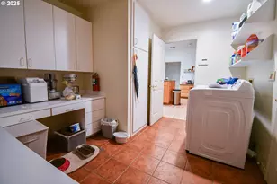 1356 SE Laurel Ct, Roseburg, OR 97470 - Photo 34