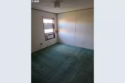 463 SE Gregory Dr, Winston, OR 97496 - Photo 8