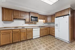 3403 NE Broadway St, Portland, OR 97232 - Photo 12