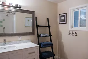 345 S Crestline Dr, Waldport, OR 97394 - Photo 16