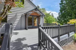 6810 SW Canyon Crest Dr, Portland, OR 97225 - Photo 36