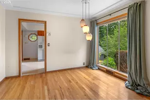 6810 SW Canyon Crest Dr, Portland, OR 97225 - Photo 8