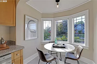 621 NE Ainsworth St, Portland, OR 97211 - Photo 12