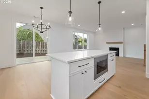 2263 SW Phyllis Pl, Gresham, OR 97080 - Photo 12