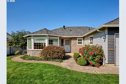 2015 Camellia Way, Woodburn, OR 97071 - Photo 2