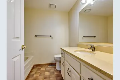 2015 Camellia Way, Woodburn, OR 97071 - Photo 20