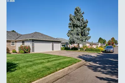 2015 Camellia Way, Woodburn, OR 97071 - Photo 28