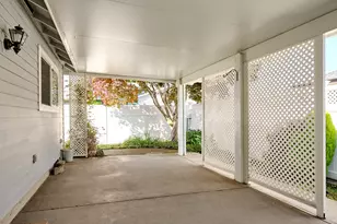 2015 Camellia Way, Woodburn, OR 97071 - Photo 40
