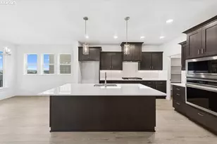 811 Misty Ln, Forest Grove, OR 97116 - Photo 6