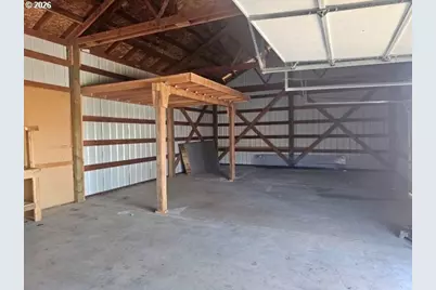 591 SE Carrol St, Winston, OR 97496 - Photo 20