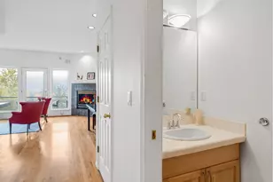 8310 N Edison St, Portland, OR 97203 - Photo 16