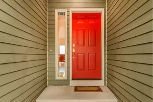 8310 N Edison St, Portland, OR 97203 - Photo 2