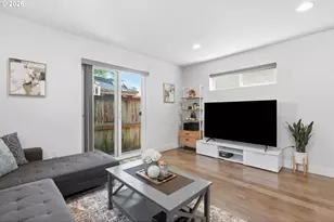 10045 SE Clinton St, Portland, OR 97266 - Photo 4