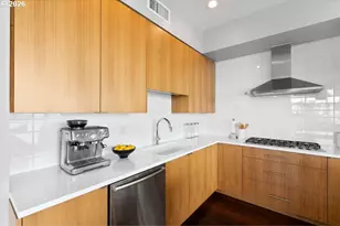 1920 S River Dr, Portland, OR 97201 - Photo 20
