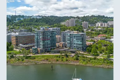 1920 S River Dr #E902, Portland, OR 97201 - Photo 4