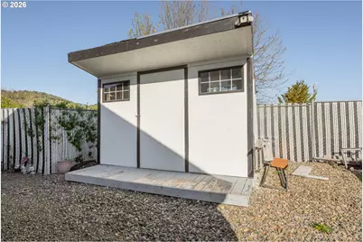 101 Pleasant View Loop, Roseburg, OR 97471 - Photo 36