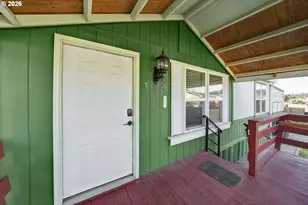 550 S State St, Sutherlin, OR 97479 - Photo 4