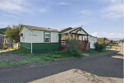 550 S State St #134, Sutherlin, OR 97479 - Photo 2