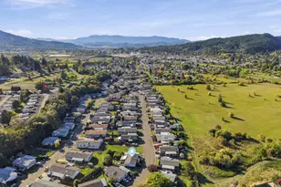 550 S State St, Sutherlin, OR 97479 - Photo 36