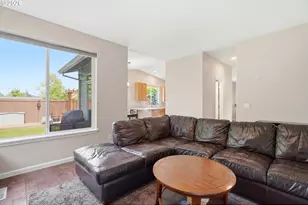 10140 SW Molly Ct, Portland, OR 97223 - Photo 8